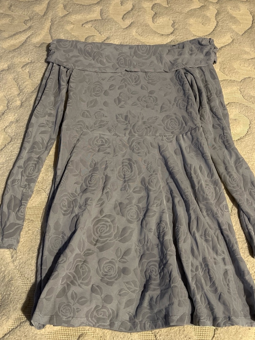 wild fable Off‑Shoulder Floral Jacquard Long Sleeve Dress in Light Gray